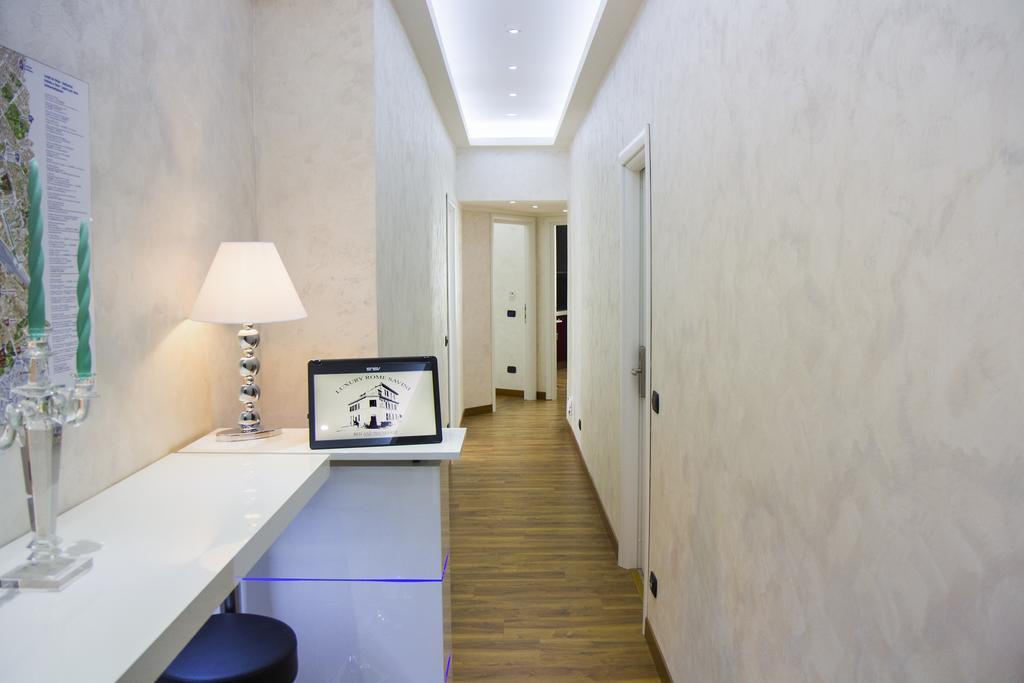 Luxury Savini Bed and breakfast Roma
